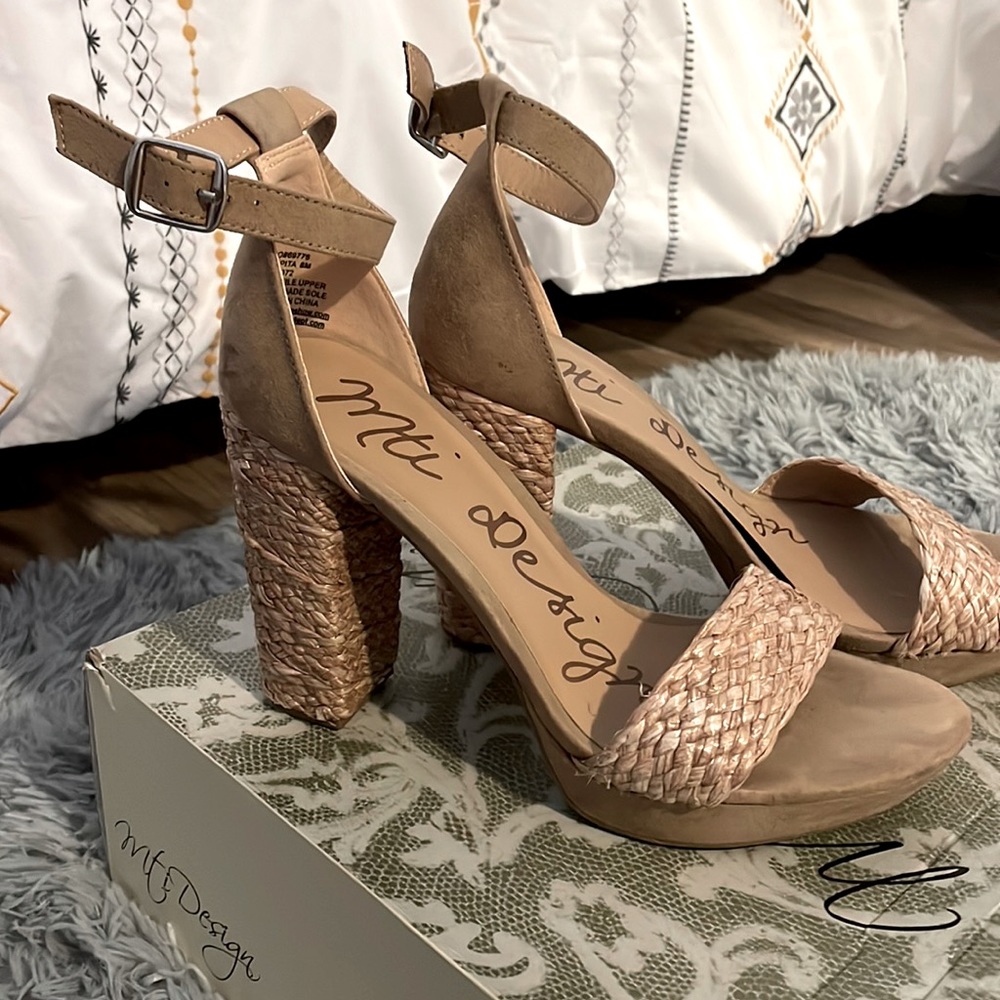 Braided strap with faux suede heels